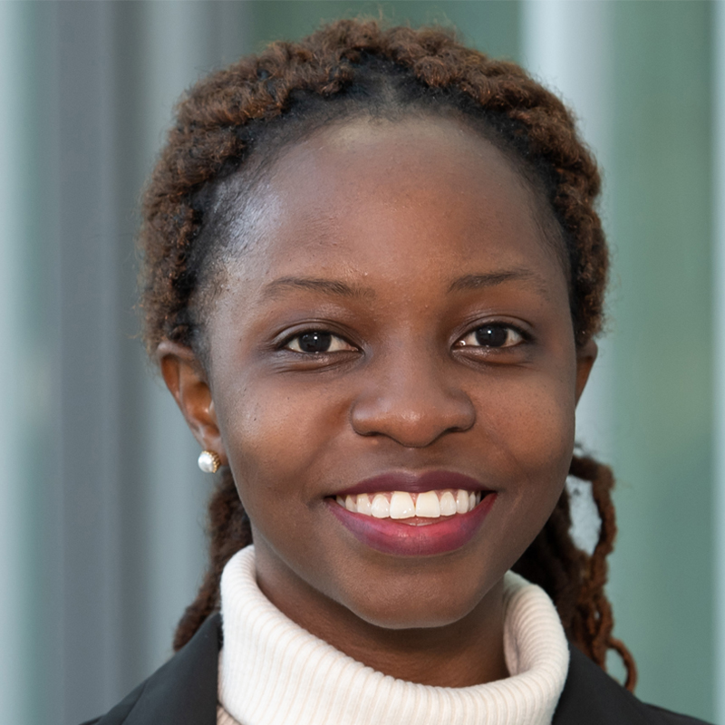 Juliana Busasi's professional photo